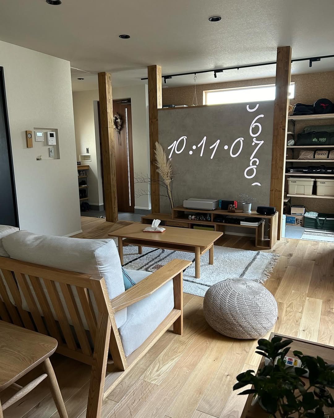 プロジェクター時計 Amazon.co.jp: LEDプロジェクター時計 壁に映し出される不思議な
